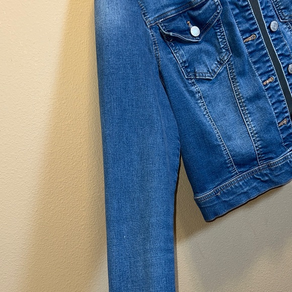 Wax Jean Women’s Button Down Cropped Blue Denim Jacket SZ 2XL - Picture 5 of 12